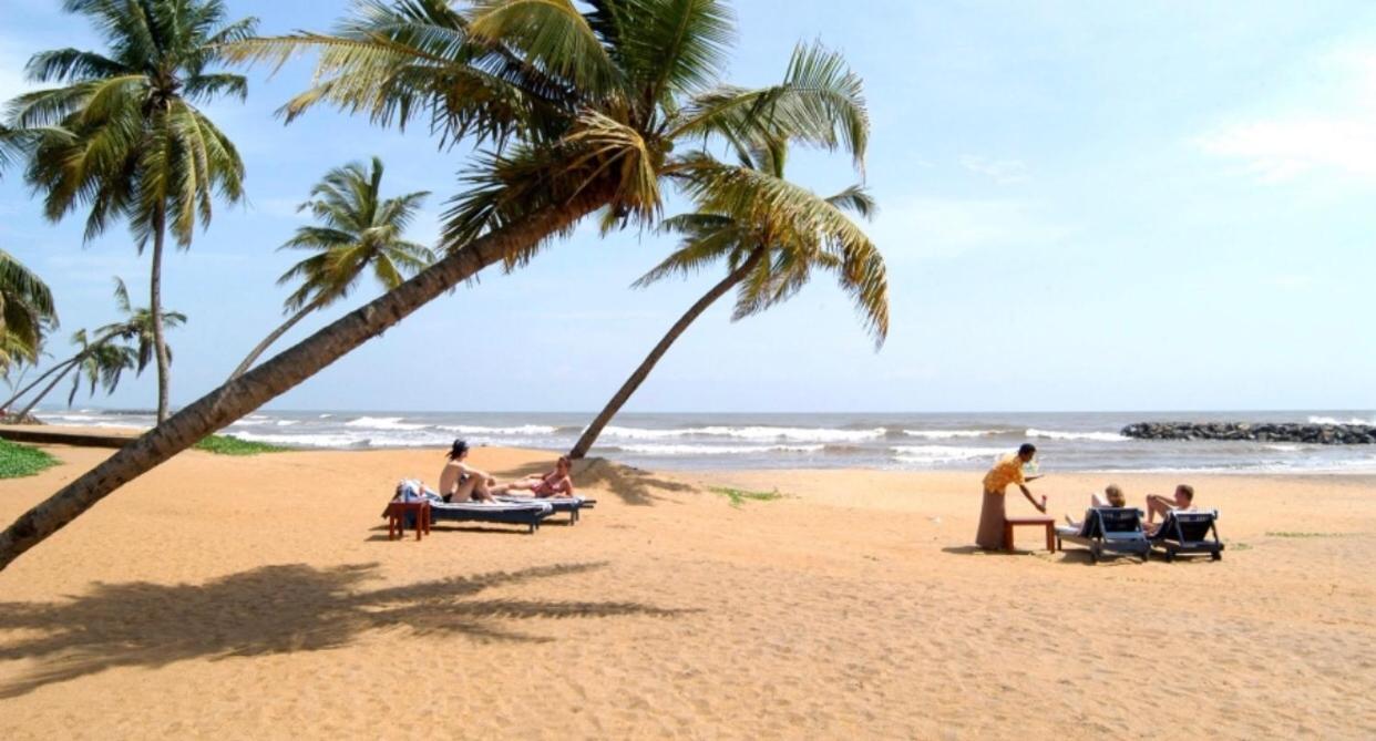 Shenys Beach Villa Negombo Bagian luar foto